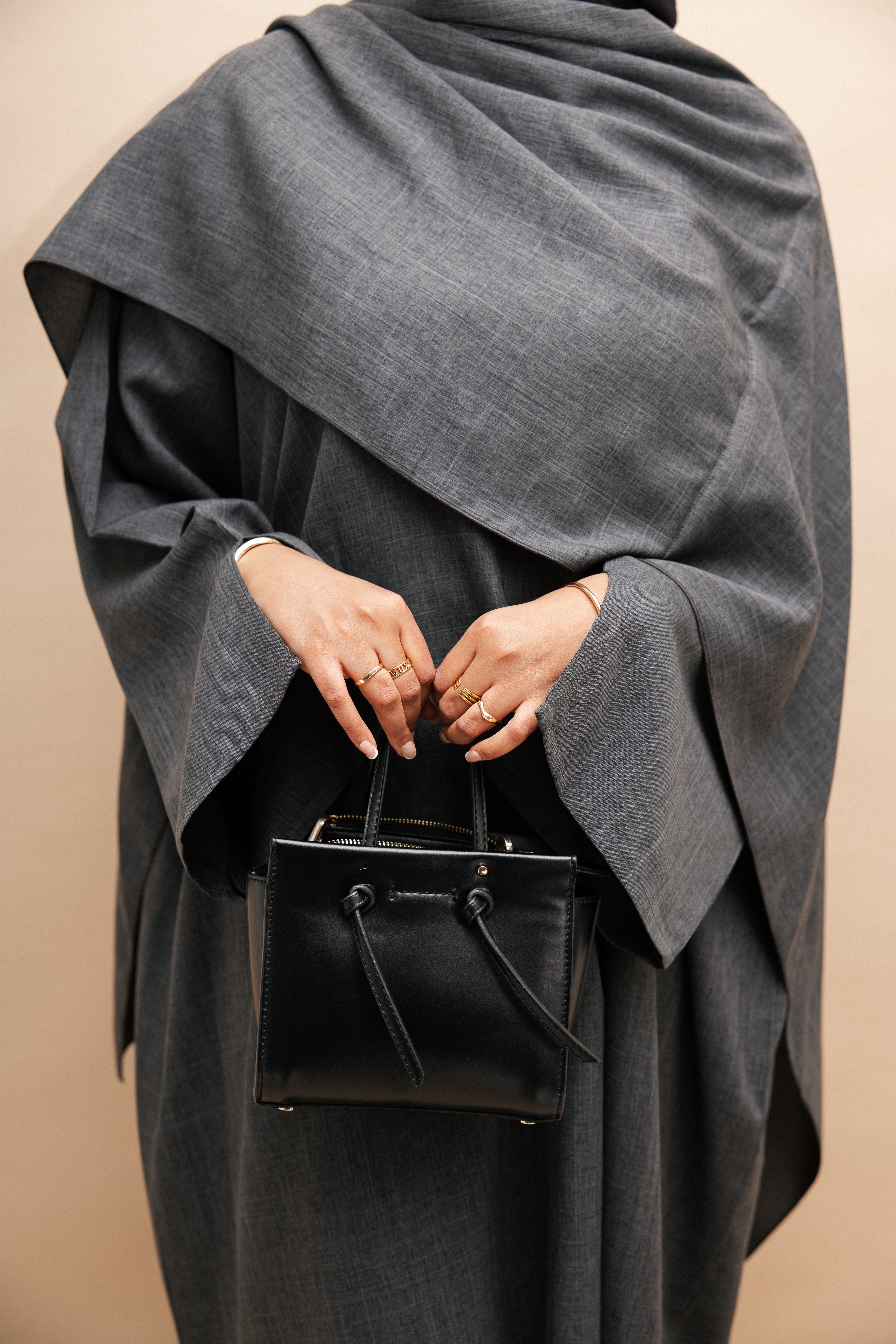 Closed Cloak Grey Abaya | Nida Linen Fabric | Concealed Buttons | Sharp Cuffs | Flowing Silhouette | Casual & Formal Style