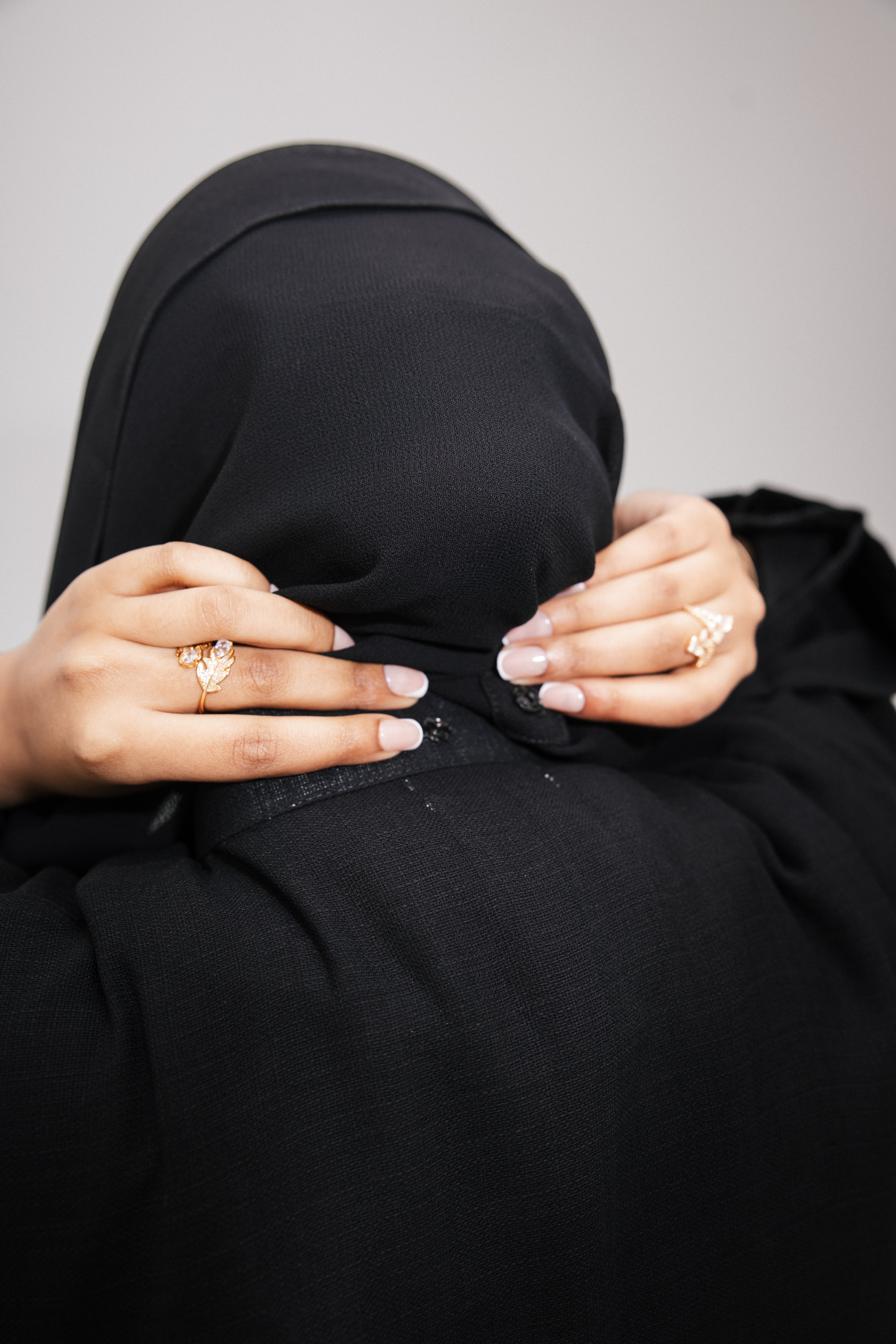 Noir Abaya | Nida Linen Fabric | Concealed Buttons | Sharp Cuffs | Flowing Silhouette | Casual & Formal Style